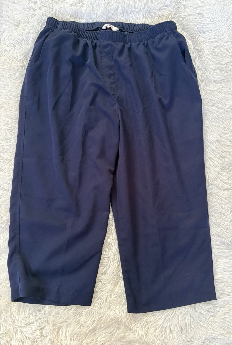 Alia Women’s 18 Navy Soft Waist Crop Pants. Great Pair, Comfortable